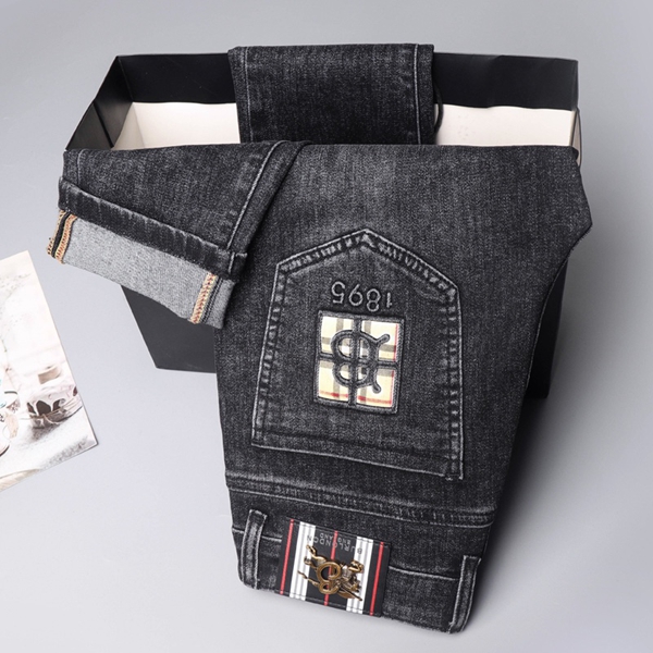 ブランドジーンズ正面デザイン